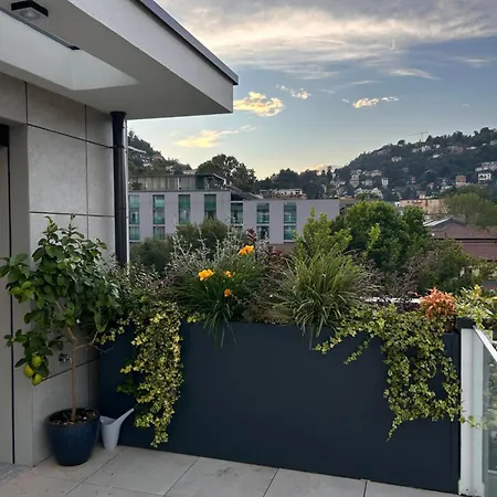 Luxury White House Apartament